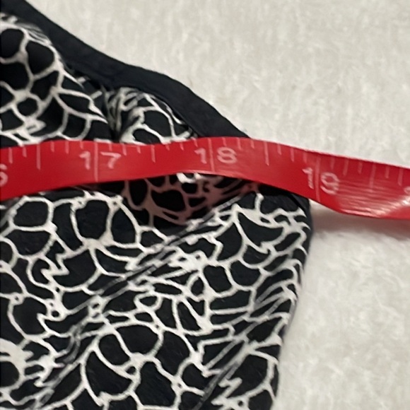 Magic Black & White MIDI Dress - Picture 8 of 10